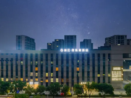 Pujiang Weisi Li Hotel