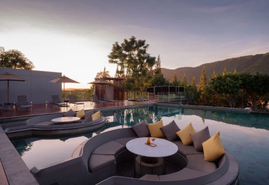 4. 두짓 D2 카오..