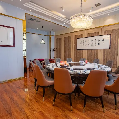 Linxia Huilong Hotel