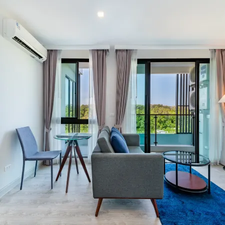 Wyndham Phuket Airport Отели рядом с достопримечательностью «Пляж Май Кхао»
