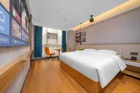 Yiting Hotel (Jianghan Road Pedestrian Street Union Hospital Branch) - 3-Star