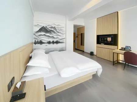 Yisu Qianxun Hotel Отели рядом с достопримечательностью «Fengyuzhen»