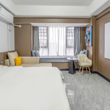 Boyameishe Apartment (Linghu Wanda Plaza)