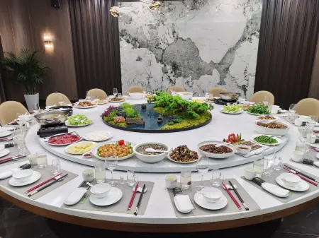 Stone House Banshan Hotel Отели в г. Дагуань