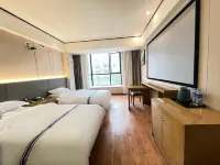 Jiduo Hotel (Longhui Bus Terminal) Hotels near Longhui Railway Station