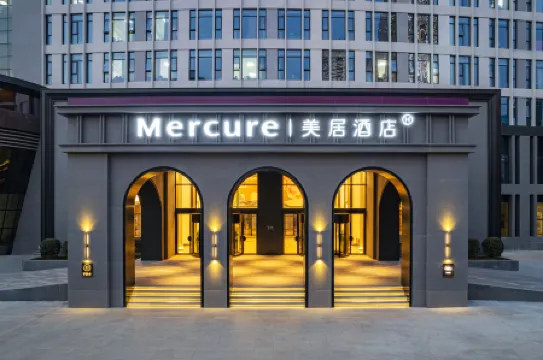 Mercure Hotel (Luoyang Longmen High-Speed Rail Station Municipal Government Branch)