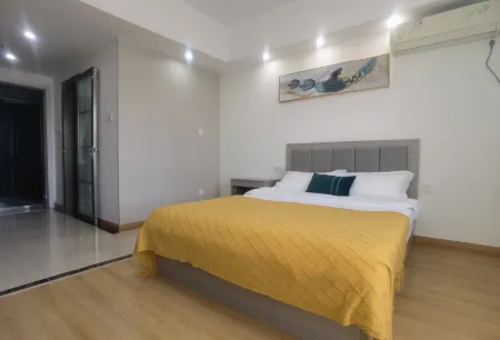 SEA CLOULD HOTEL Отели в г. Жушань