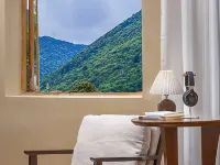 VALATOMS Hotels in Danba