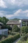 Henon Bamboo Retreats