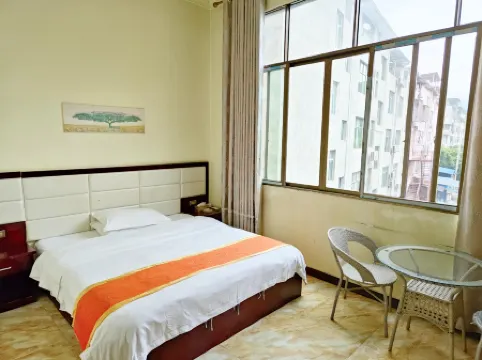 Luoxiang Holiday Hotel