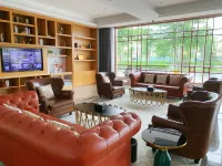 Vienna International Hotel Lufeng South Railway Station