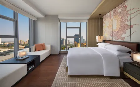 Courtyard by Marriott Luoyang