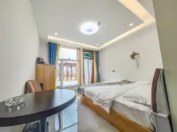 Yilanxuan Volcano Grassland Homestay (Ulan Hada Branch) - Mountain view