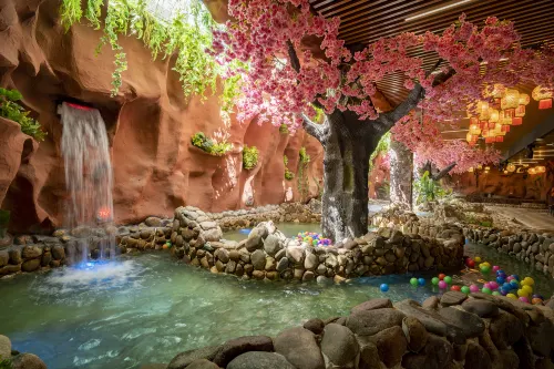 San Chao Hot Spring Town Hotel (Chaozhou Hanjiang Xixi Bidao Tiantouhe Park Branch)