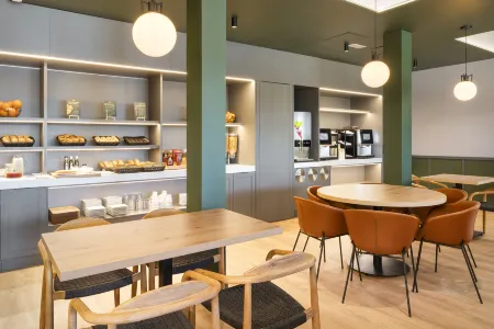 B&B HOTEL Valencia Aeropuerto Отели в г. Manises