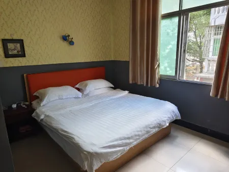 Nanchang Nuanxin Hotel (Shuanggang Subway Station Branch) Отели рядом с достопримечательностью «Jiangxi University of Science and Technology (Nanchang Campus)»