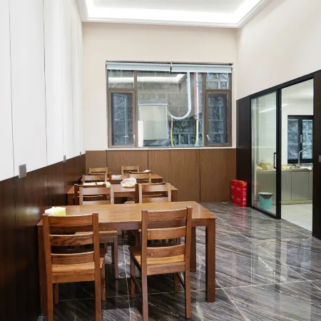 Yuchuan Homestay Hotel