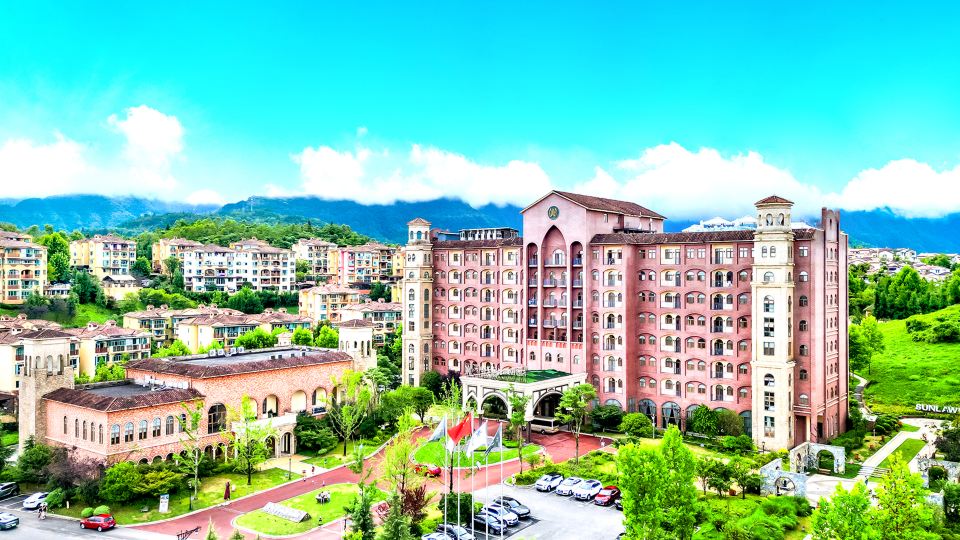 Tianyi Fangcaodi Holiday Hotel