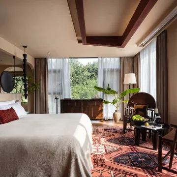 qianhuanflowershejishiyeshedujiajiudian