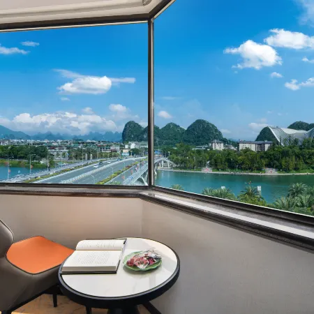 Universal international hotel (Guilin Liangjiang Sihu Elephant Trunk Mountain Branch)