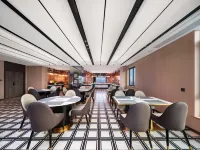 Designer The Hotel·Serenity Hotel - خدمة نقل من وإلى المطار