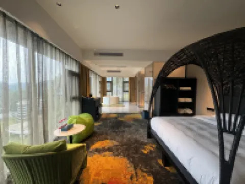 Wyndham Grand Plaza Royale Hot Springs Fenghuang Hotels in 