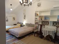 Longjia Quadrangle Inn Homestay - balcony