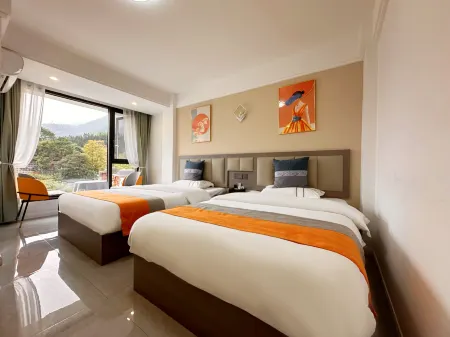 Homestay · Yaxuanju River View Homestay (Yingxiu Earthquake Ruins) Отели рядом с достопримечательностью «Baihua Bridge Relic Site»