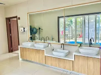 張小英海邊花園飯店（山海天旅遊度假區店） 日照站附近的飯店