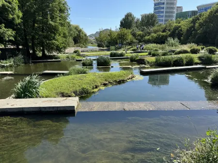 Qingdao Licang Jiahua Hotel Отели рядом с достопримечательностью «Qingdao Hengxing Vocatioanl & Technical College»