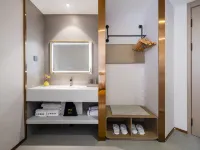 Lyman Hotel (Changbai Mountain North Slope Distribution Center Erdao Baihe Branch) Hotels in Antu