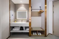Lyman Hotel (Changbai Mountain North Slope Distribution Center Erdao Baihe Branch)