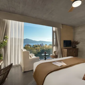 Wuwei Puruo Lake View Hotel Hotels near Cai Village