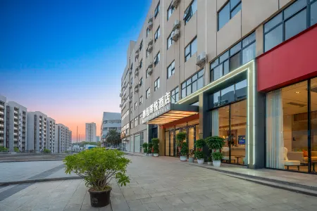 Pengchenghuiyue Hotel Отели рядом с достопримечательностью «Guangxi University of Science and Technology (Liudong Campus)»