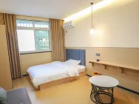 APPle Hotel Hotels in Huaibin