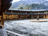 瀘水臘娜瓦底民宿