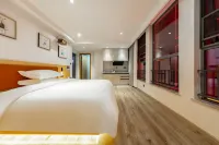 Yunxing I Sky City View · Aesthetics Designer Hotel (Huaihua High-Speed Railway South Station Wanda)