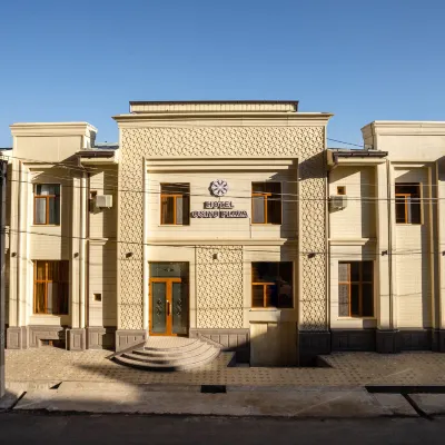 Hotel Osiyo Plaza Hotels near Kosh Hauz Mosque
