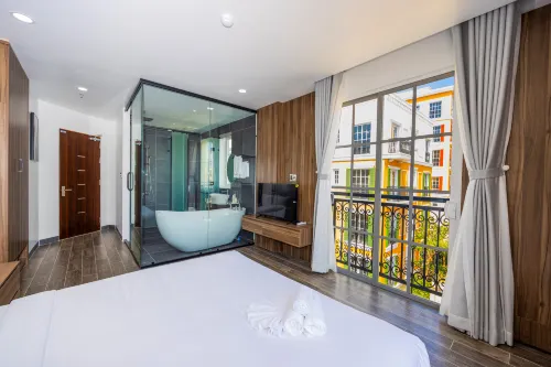 Merci Sunset Town Phu Quoc