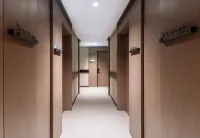 Lichen Light Hotel (Chifeng Second Hospital Branch)