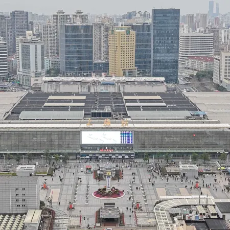 Shanghai Yiju Hotel (Changshou Road) Отели рядом с достопримечательностью «Храм Нефритового Будды»