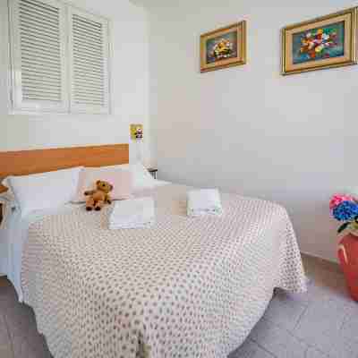 Nonna Rosetta Traditional Studio Rooms
