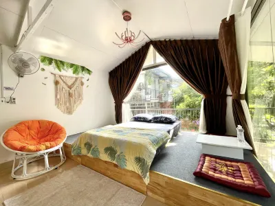 Lake View Homestay Các khách sạn gần Công Ty Cổ Phần Thể Thao Thế Dân