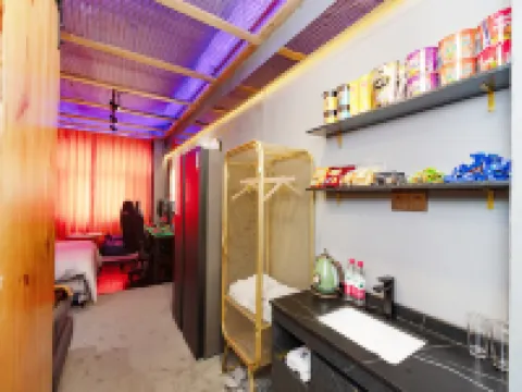 Luoyang T1 E-sports apartment
