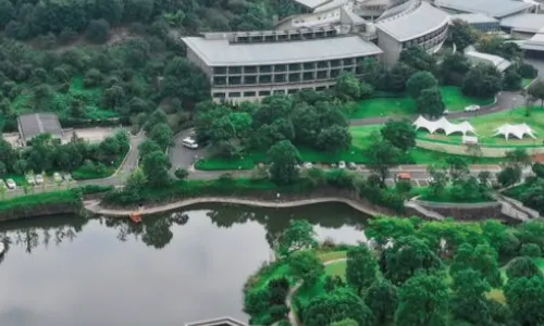 Howard Johnson Dongqian Lake  Plaza Ningbo(Erling Mountain Hot Spring)