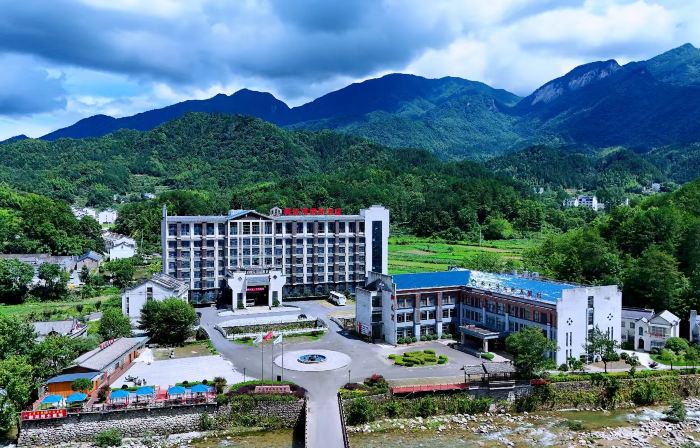 Yulongwan International Hotel (Jinzhai Tiantangzhai Branch)