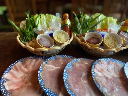 BaanManonDoi Отели рядом с достопримечательностью «Tree House Hideaway»