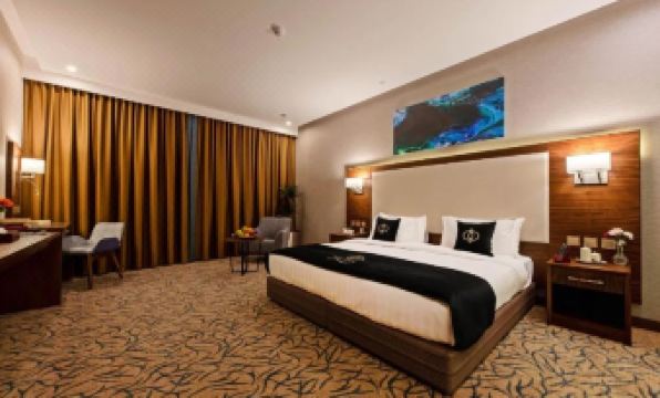 Sunday Emerald Hotel