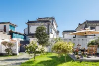 Wutong Courtyard · Villa: Bai Ethnic Aesthetics | Panoramic Cangshan View Guesthouse