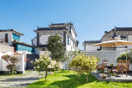 Ulasan Wutong Courtyard · Villa: Bai Ethnic Aesthetics | Panoramic ...